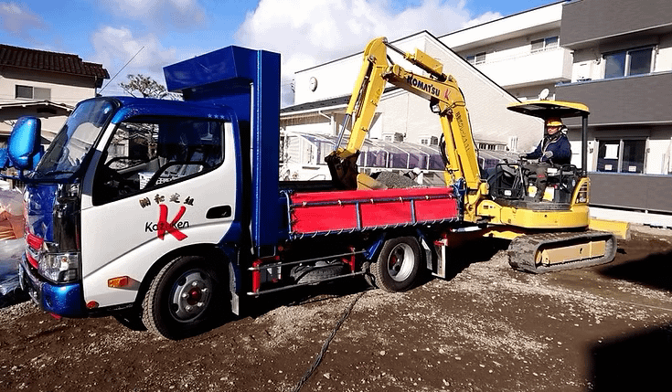 長野市で暮らしをデザインする不動産 土木外構 ワンストップ カズケン 画像 トラック