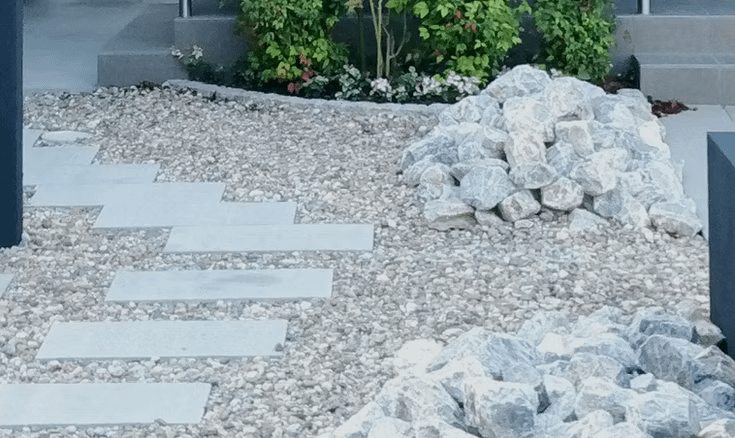 長野市で暮らしをデザインする不動産 土木外構 ワンストップ カズケン 画像 施工事例 庭